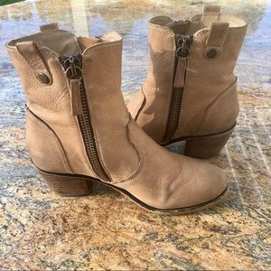 Steve Madden leather booties “Wallflwr” size 9